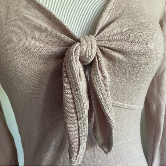 Abercrombie Blush Tie Front Bodysuit - Picture 2 of 3